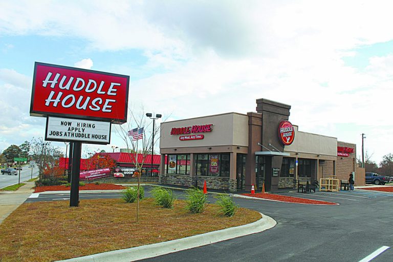 Cairo’s new Huddle House is now open for business The Cairo Messenger